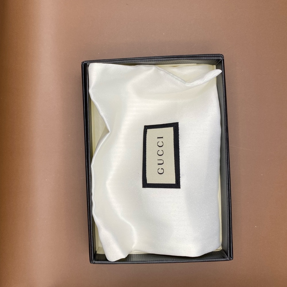 Gucci Pearl Earrings. - Picture 4 of 6